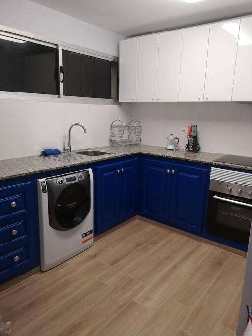 Hostal Mari En La Laguna, Alquiler Habitacion Privada En Hostal, 6 Habitaciones Cerca De La Universidad Y Aeropuerto Norte, 3 Banos Compartidos لا لاغونا المظهر الخارجي الصورة